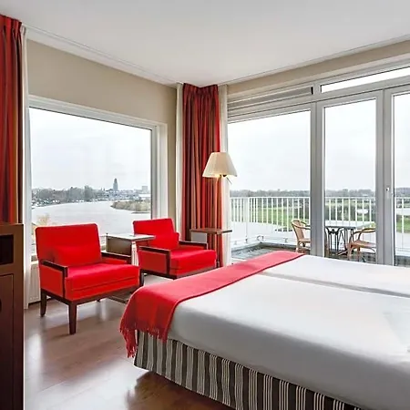 Nh Rijnhotel 4*