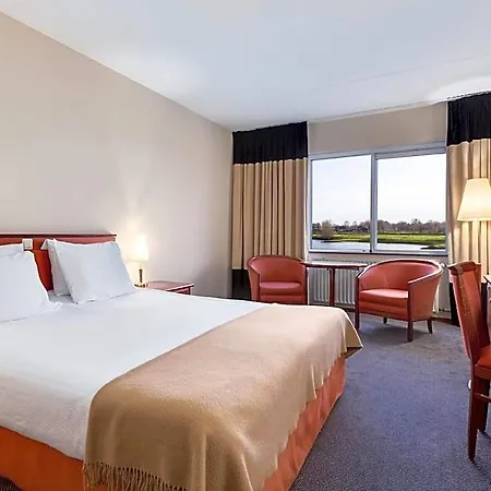 ホテル Nh Rijnhotel アーネム
