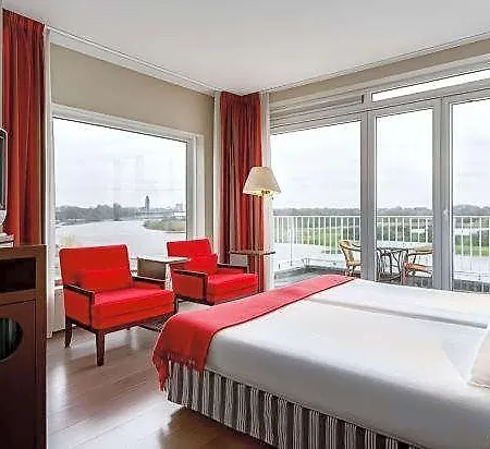 Nh Rijnhotel Hotel 4*