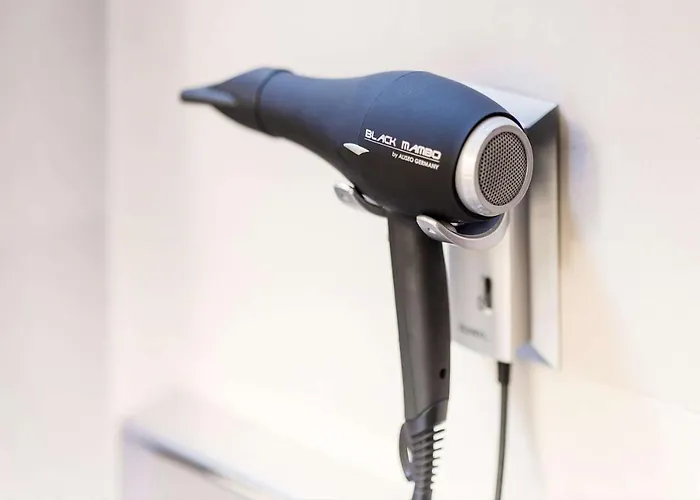 מלון Nh Rijnhotel 4*