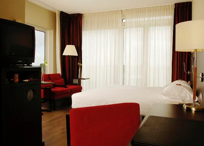 Nh Rijnhotel ארנהיים