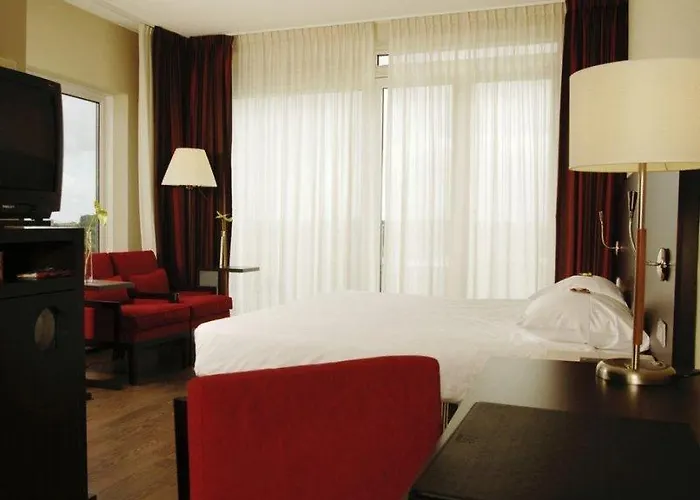 Nh Rijnhotel ארנהיים