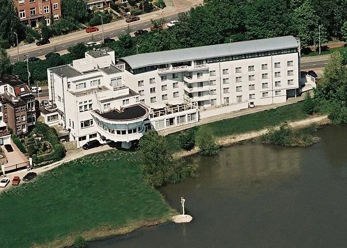 מלון Nh Rijnhotel ארנהיים
